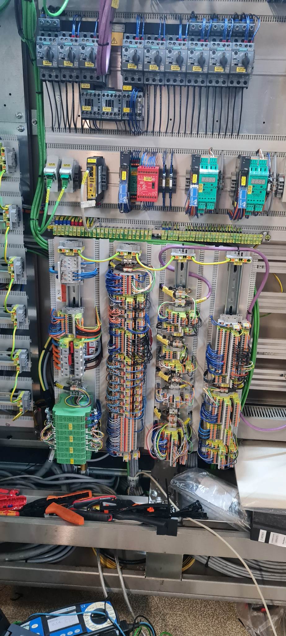 Controller installation works for food industry - Industrycore. 
